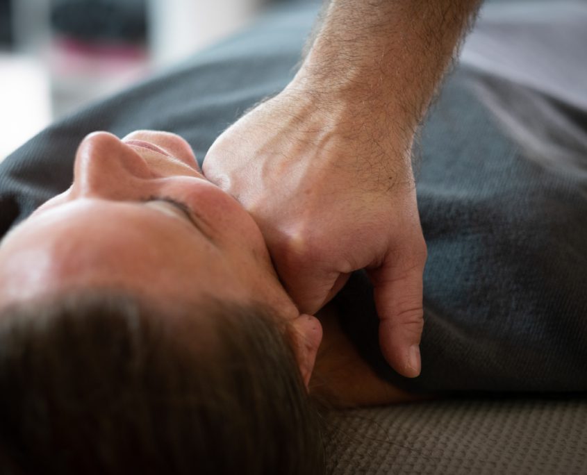Home 2 Nekpijn massage Utrecht