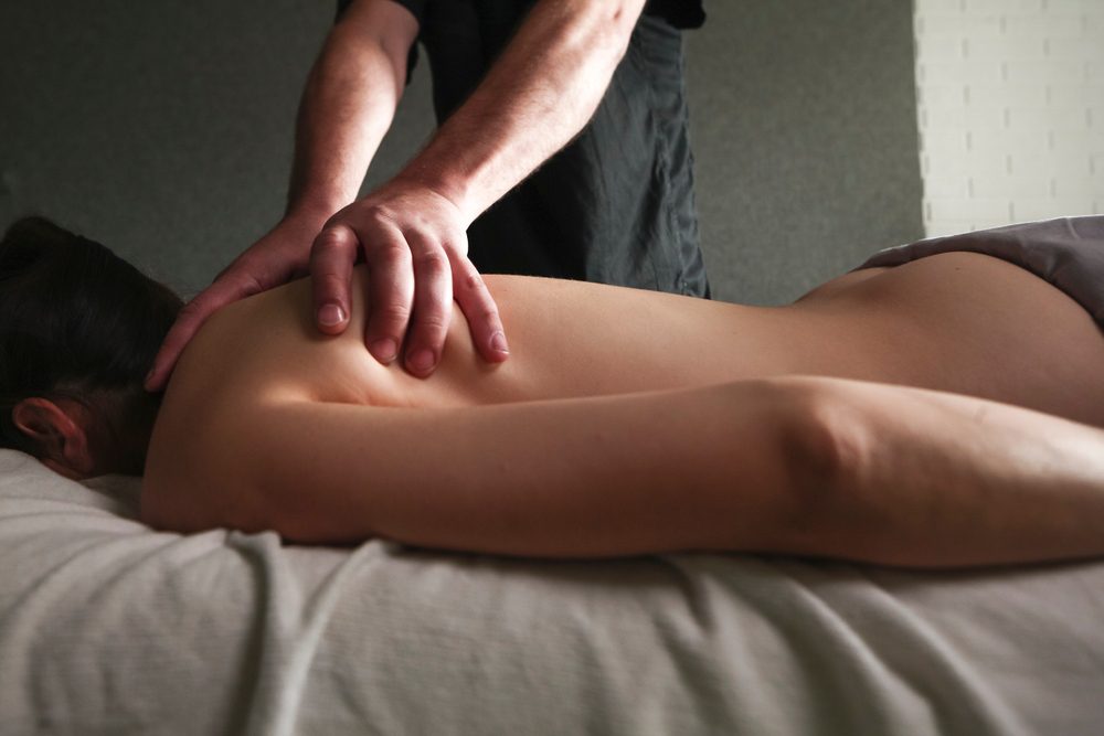 Is een deep tissue massage pijnlijk? 2 Waarom voelt een deep tissue massage soms pijnlijk aan